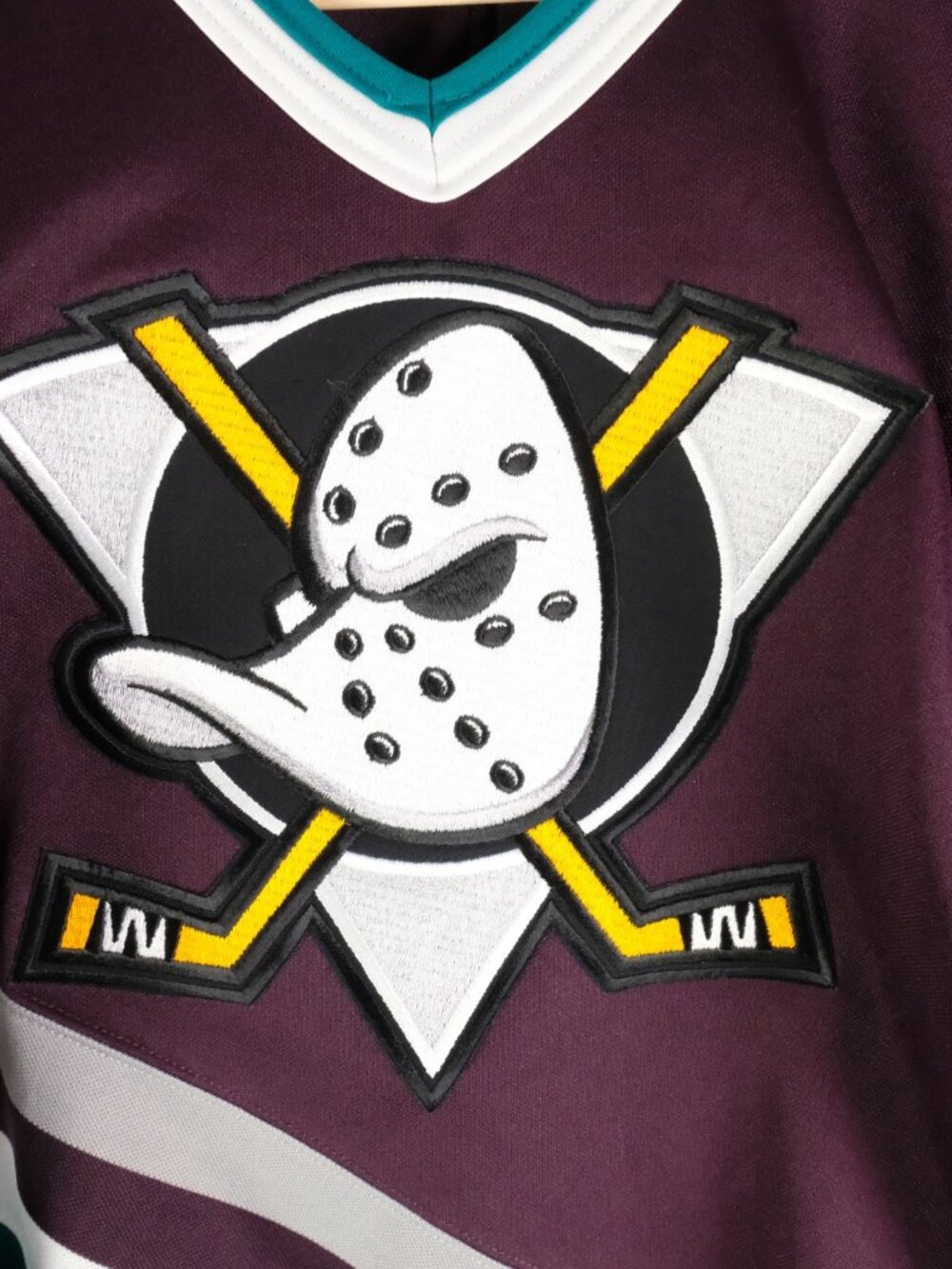 Vintage Anaheim Mighty Ducks Jersey Mens Medium Purple NHL CCM Blank - Picture 2 of 9